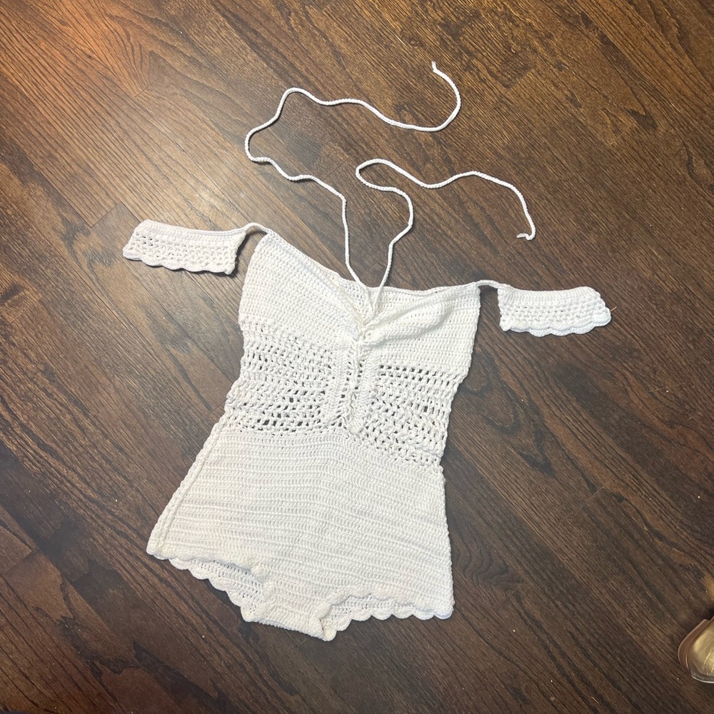 Absolutely stunning Hand Crochet romper or bathing suit! White cotton yarn small - Picture 5 of 13